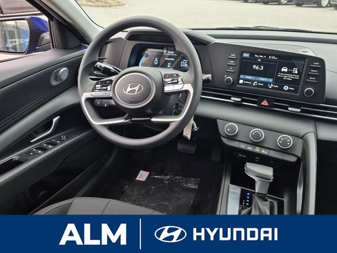 New 2026 Hyundai Elantra SE image 21