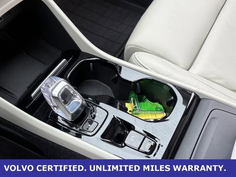 Certified 2023 Volvo XC40 B5 Ultimate w/ Protection Package Premier image 20