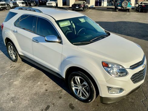 Used 2017 Chevrolet Equinox Premier w/ Enhanced Convenience Package image 4