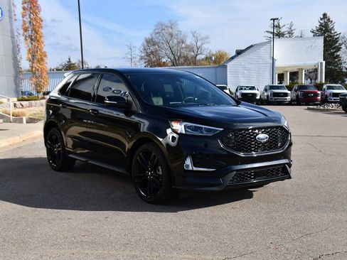 Used 2021 Ford Edge ST w/ Equipment Group 401A image 9