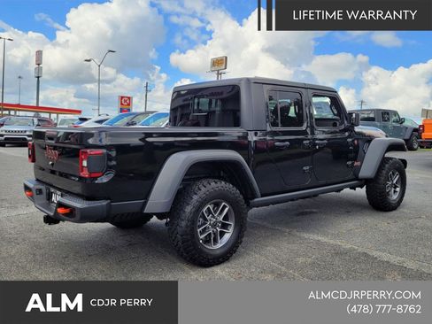 New 2025 Jeep Gladiator Mojave w/ Convenience Group image 9