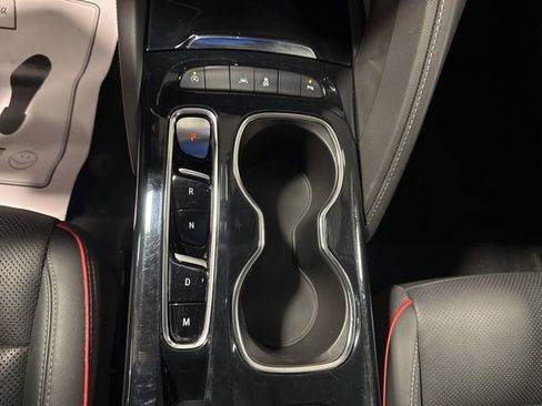 Used 2022 Buick Envision Essence w/ Sport Touring Package image 25