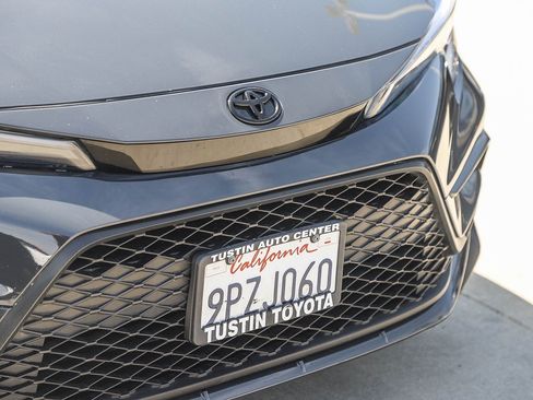 Certified 2025 Toyota Corolla SE FWD image 5
