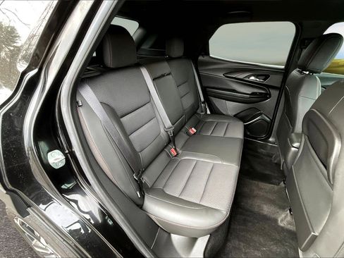 Used 2023 Chevrolet TrailBlazer RS w/ Convenience Package image 16