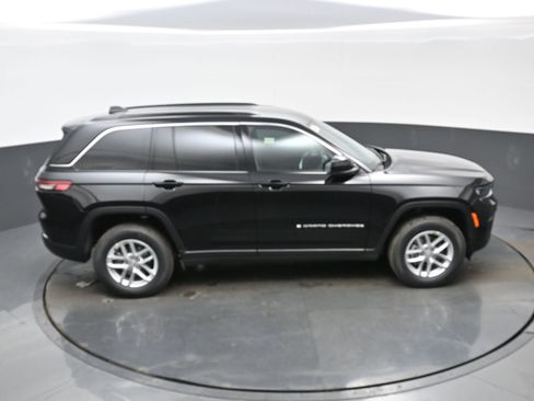 New 2026 Jeep Grand Cherokee Laredo AWD/4WD image 23