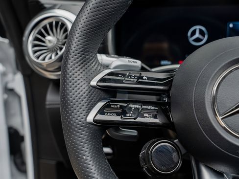 Used 2023 Mercedes-Benz SL 55 AMG AMG SL 55 image 48