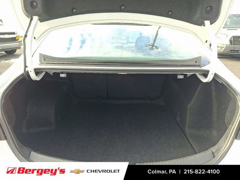 Used 2024 Chevrolet Malibu LT image 29