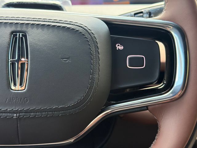 New 2027 Lincoln Navigator L Reserve AWD/4WD image 32