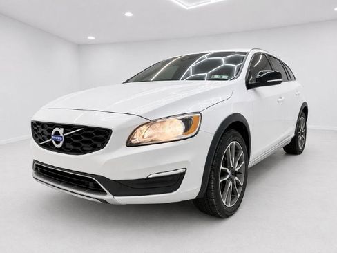 Used 2017 Volvo V60 T5 Cross Country w/ Convenience Package AWD/4WD image 7