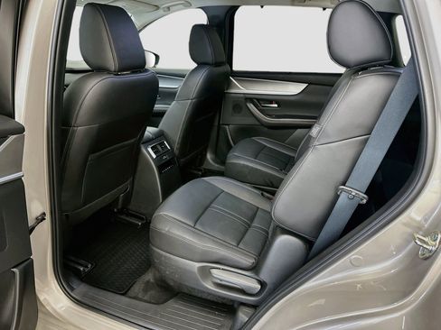 Used 2025 MAZDA CX-90 Plug-In Hybrid w/ Preferred AWD/4WD image 30