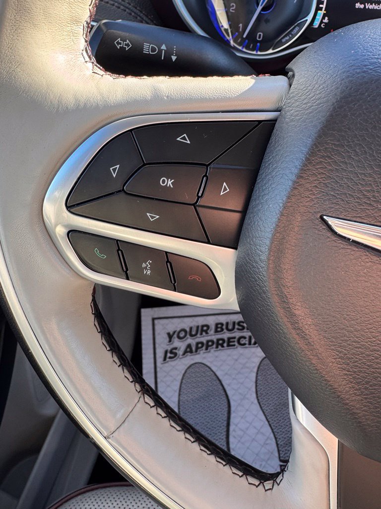 Used 2019 Chrysler Pacifica Limited FWD image 27