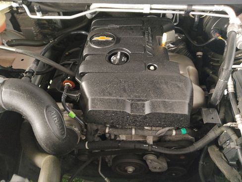Used 2019 Chevrolet Colorado W/T RWD image 30