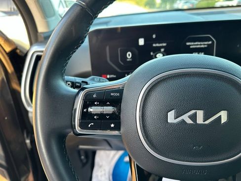Used 2024 Kia Sorento SX FWD image 31