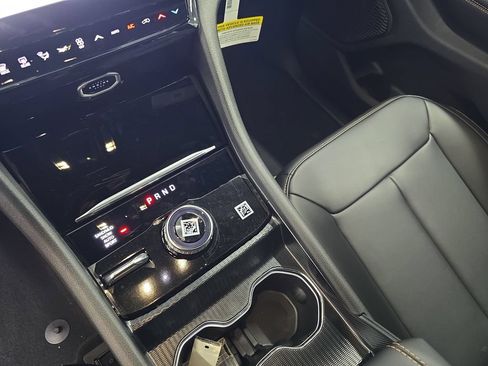 New 2026 Jeep Grand Cherokee Limited AWD/4WD image 25