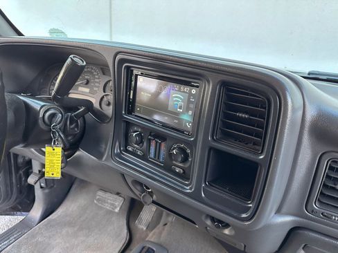 Used 2004 Chevrolet Silverado 1500 LT w/ Light Duty Power Package image 11