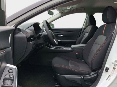 New 2025 Nissan Sentra SR w/ Trunk Package image 9