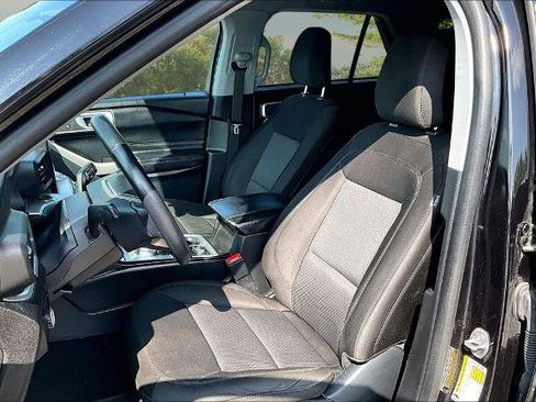 Certified 2023 Ford Explorer XLT AWD/4WD image 24