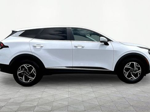Used 2025 Kia Sportage LX FWD image 8