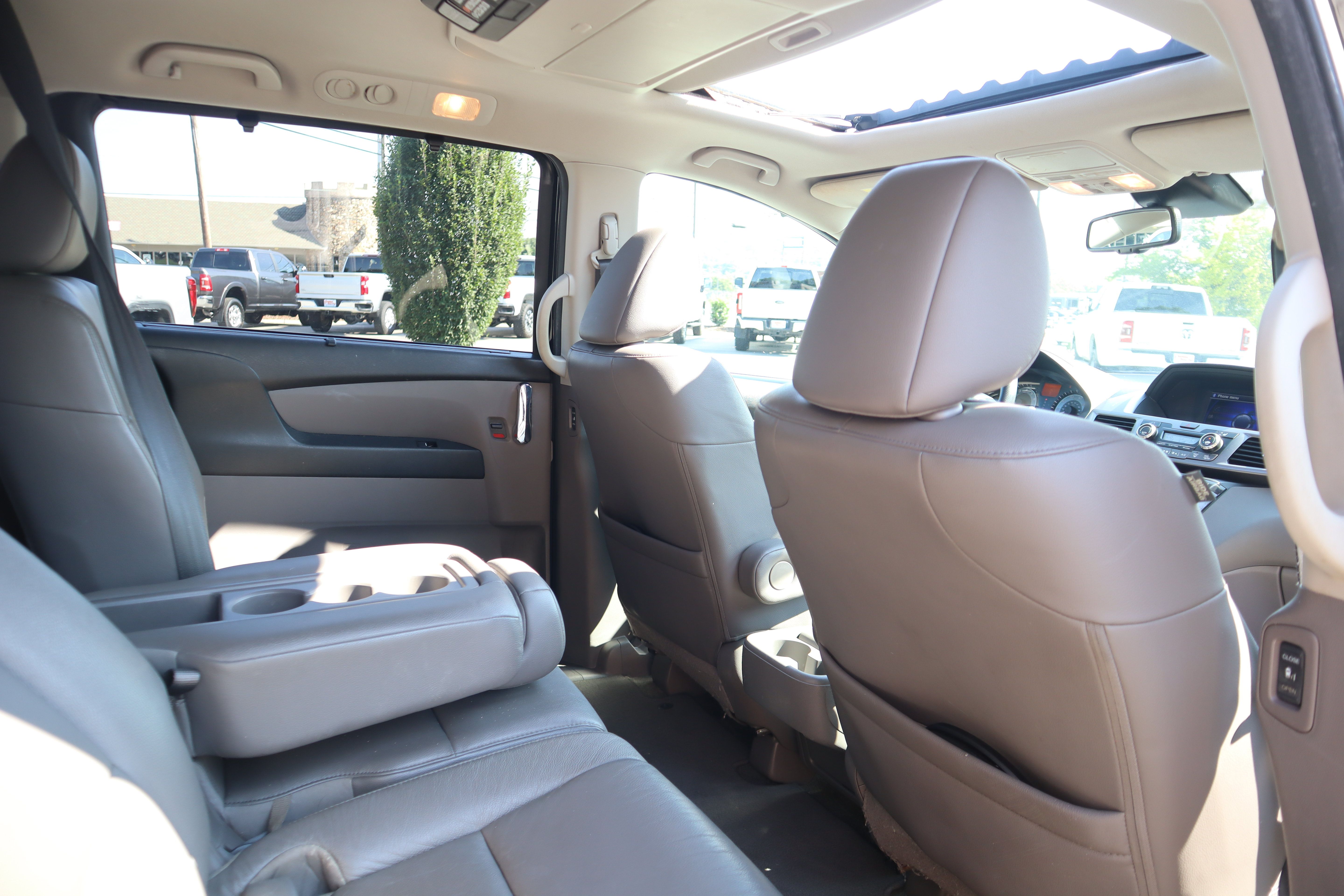 Used 2017 Honda Odyssey Touring Elite image 28