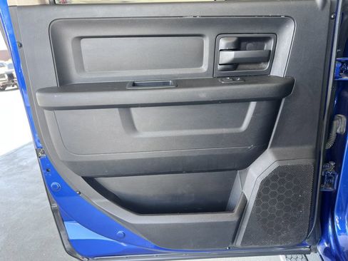 Used 2016 RAM 2500 Tradesman w/ Chrome Appearance Group image 17