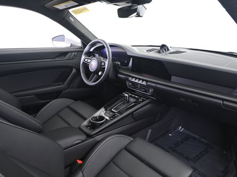 Certified 2025 Porsche 911 Carrera GTS image 18