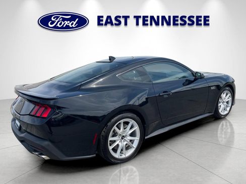 Used 2025 Ford Mustang GT Premium RWD image 3
