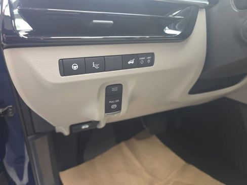 New 2026 Nissan Murano Platinum AWD/4WD image 17