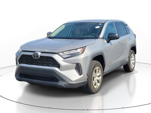 Used 2023 Toyota RAV4 LE FWD image 3