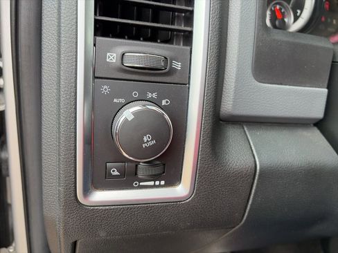 Used 2017 RAM 2500 Big Horn w/ Sport Appearance Group image 10