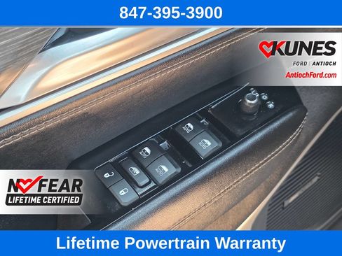 Used 2024 Jeep Wagoneer L Series II w/ Flexible Seating Group AWD/4WD image 46