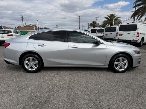 Used 2021 Chevrolet Malibu LS FWD image 4