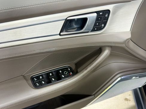 Used 2023 Porsche Panamera GTS image 23