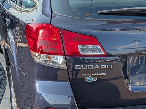 Used 2012 Subaru Outback 2.5i AWD/4WD image 17