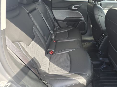 Used 2022 Jeep Compass Latitude AWD/4WD image 26