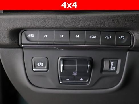 Used 2025 Cadillac Escalade ESV Premium Luxury w/ Touring Package image 20