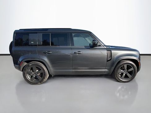 Used 2024 Land Rover Defender 110 S image 2