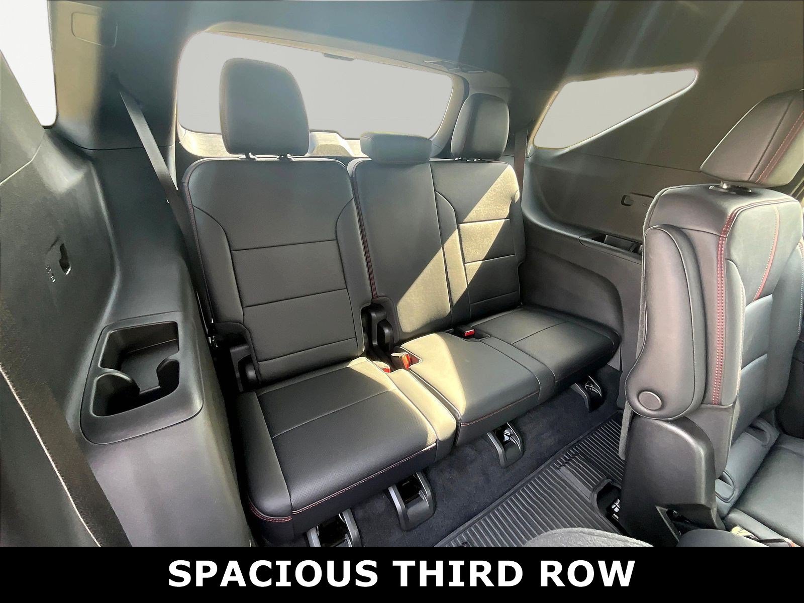 Used 2026 Chevrolet Traverse RS AWD/4WD image 4
