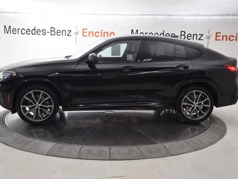 Used 2024 BMW X4 xDrive30i w/ Premium Package image 3