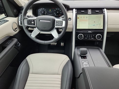New 2026 Land Rover Discovery Limited Edition AWD/4WD image 4