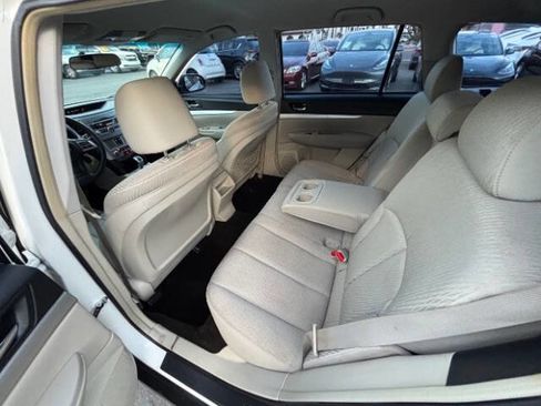 Used 2012 Subaru Outback 2.5i w/ Alloy Wheel Pkg AWD/4WD image 4