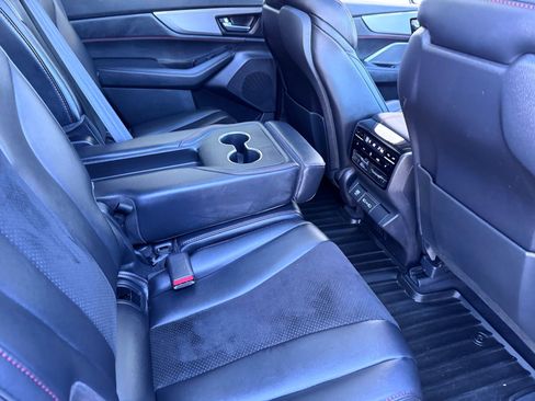 Used 2022 Acura MDX A-Spec image 10