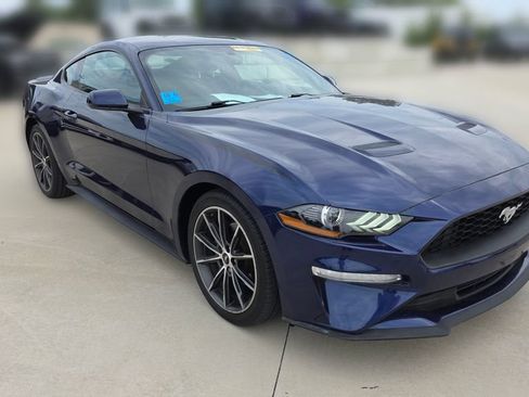 Used 2018 Ford Mustang Coupe w/ Equipment Group 101A RWD image 7