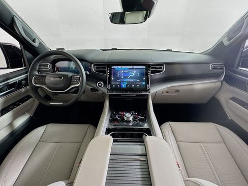 New 2026 Jeep Grand Wagoneer L Limited AWD/4WD image 32