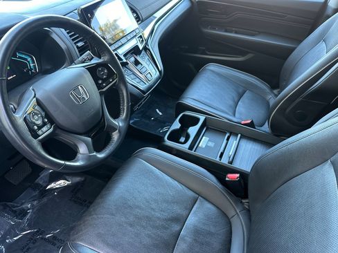 Used 2024 Honda Odyssey Elite image 4