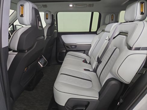Used 2024 Rivian R1S Adventure AWD/4WD image 21