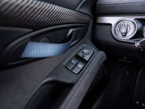 Certified 2024 Porsche 718 Cayman GT4 RS w/ Weissach Package image 20