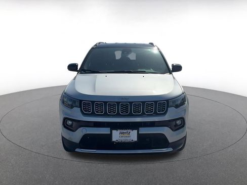 Used 2025 Jeep Compass Limited AWD/4WD image 4