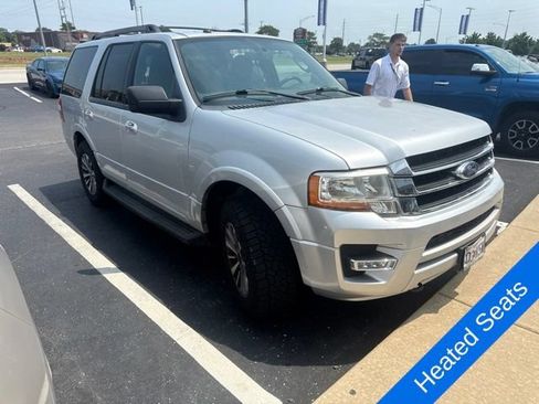 Used 2017 Ford Expedition XLT AWD/4WD image 3