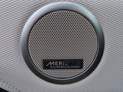 New 2024 Land Rover Discovery Dynamic SE image 45