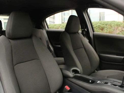 Used 2019 Honda HR-V Sport image 31